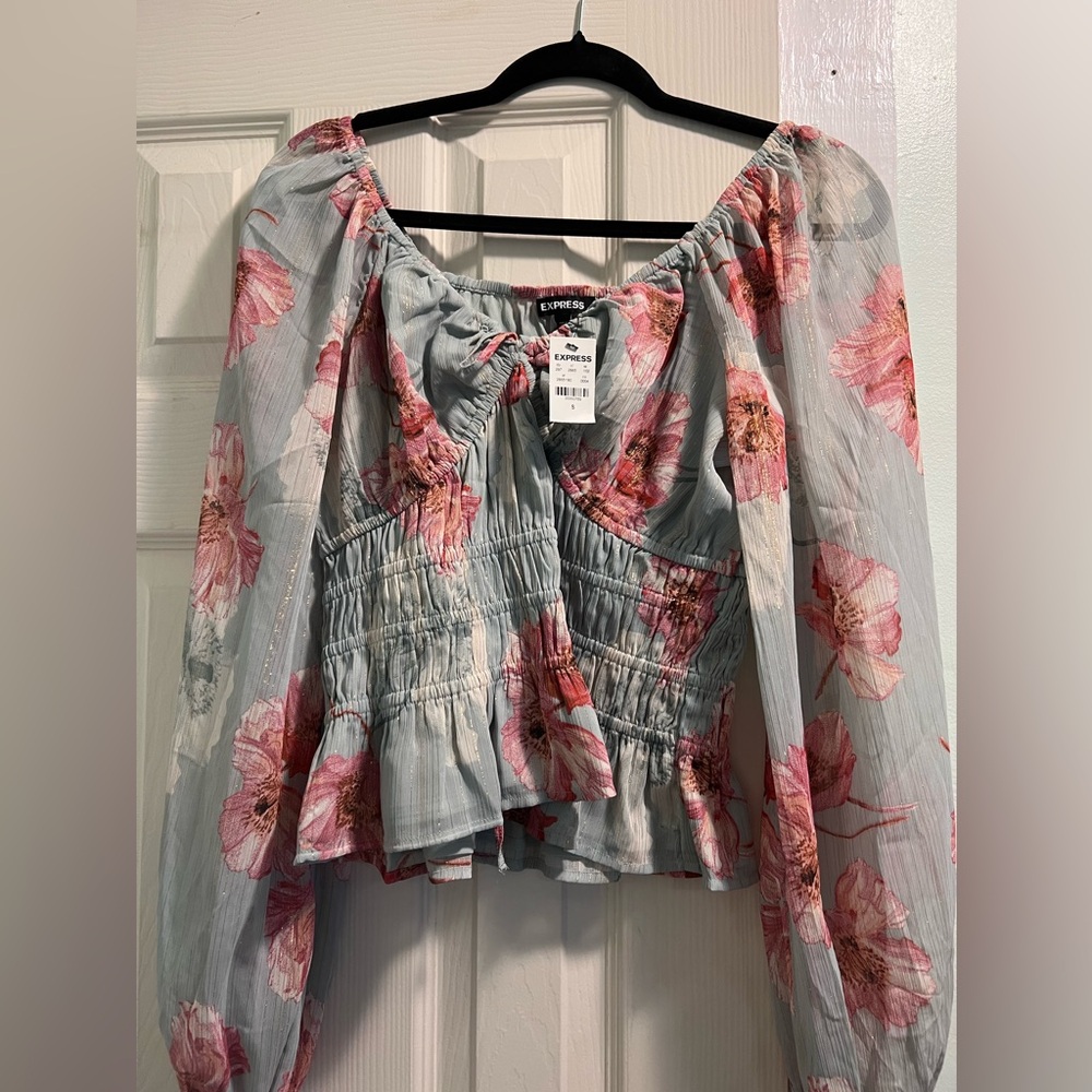 NWT Express Women’s Floral Blouse Size Small